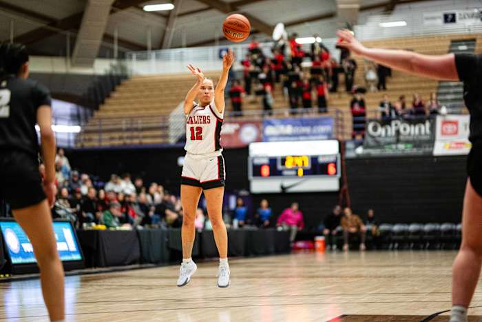 Clackamas Jesuit 6A Oregon girls basketball quarterfinal 2024 Naji Saker-11